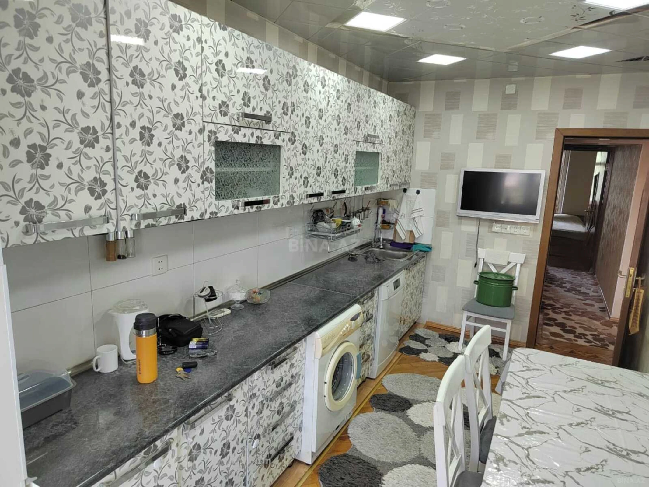 Satılır 4 otaqlı mənzil 100 m²