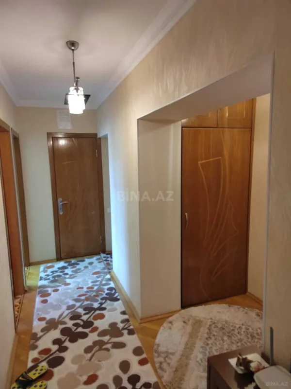 Satılır 4 otaqlı mənzil 100 m²