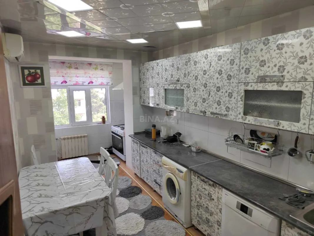 Satılır 4 otaqlı mənzil 100 m²