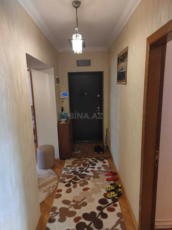 Satılır 4 otaqlı mənzil 100 m²