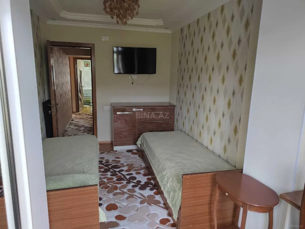 Satılır 4 otaqlı mənzil 100 m²