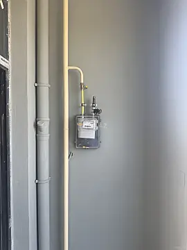 Satılır 4 otaqlı mənzil 181.2 m²