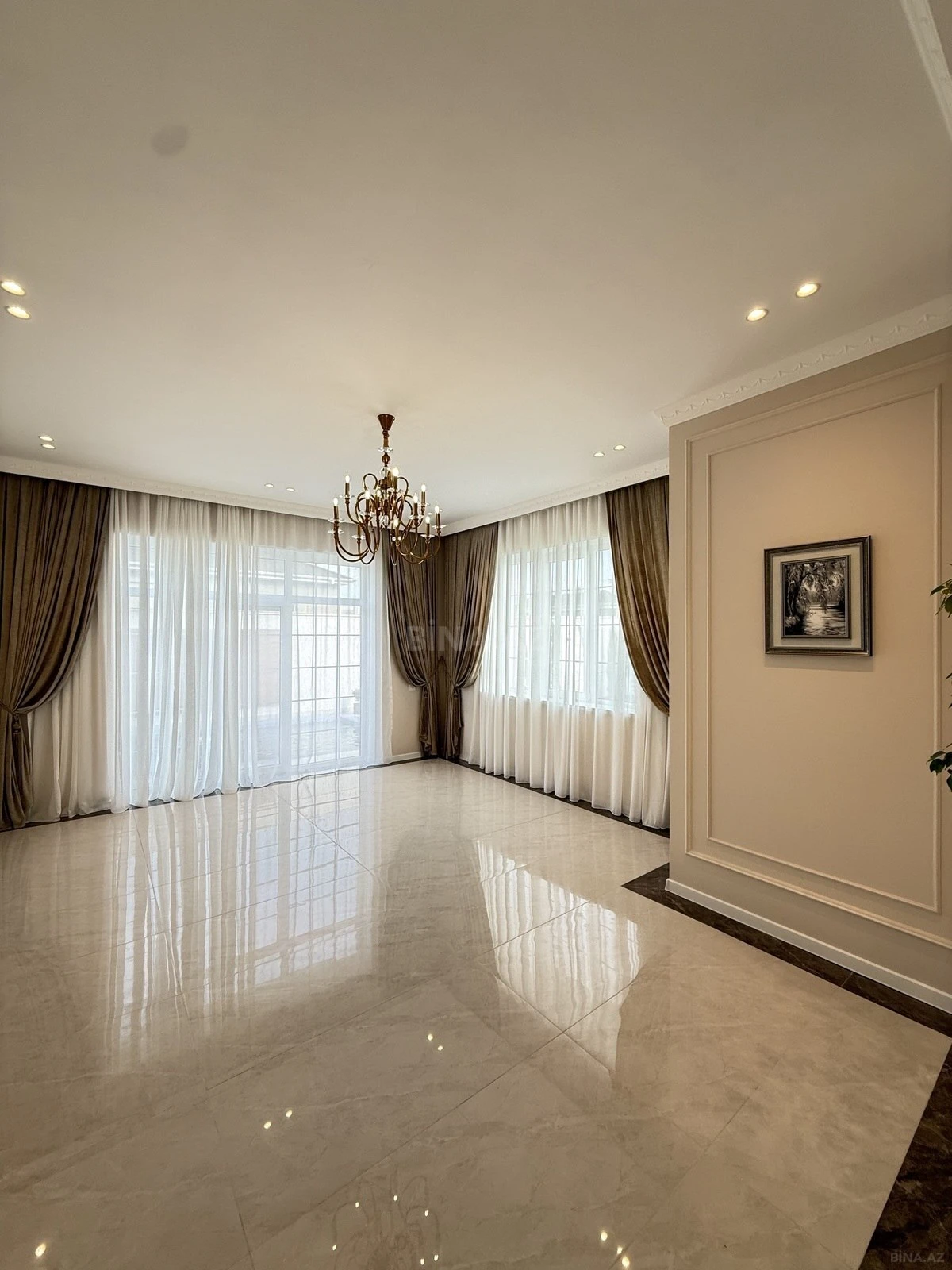 Satılır 4 otaqlı həyət evi 220 m²