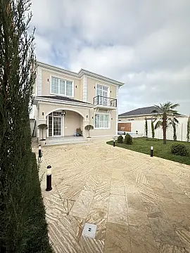 Satılır 4 otaqlı həyət evi 220 m²