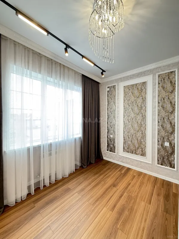 Satılır 4 otaqlı həyət evi 220 m²