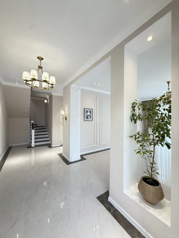 Satılır 4 otaqlı həyət evi 220 m²