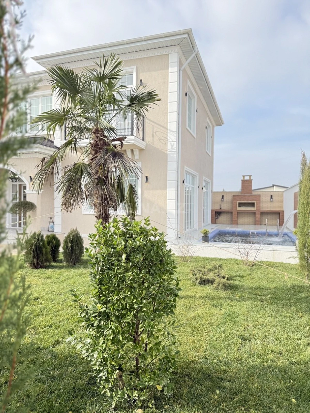 Satılır 4 otaqlı həyət evi 220 m²
