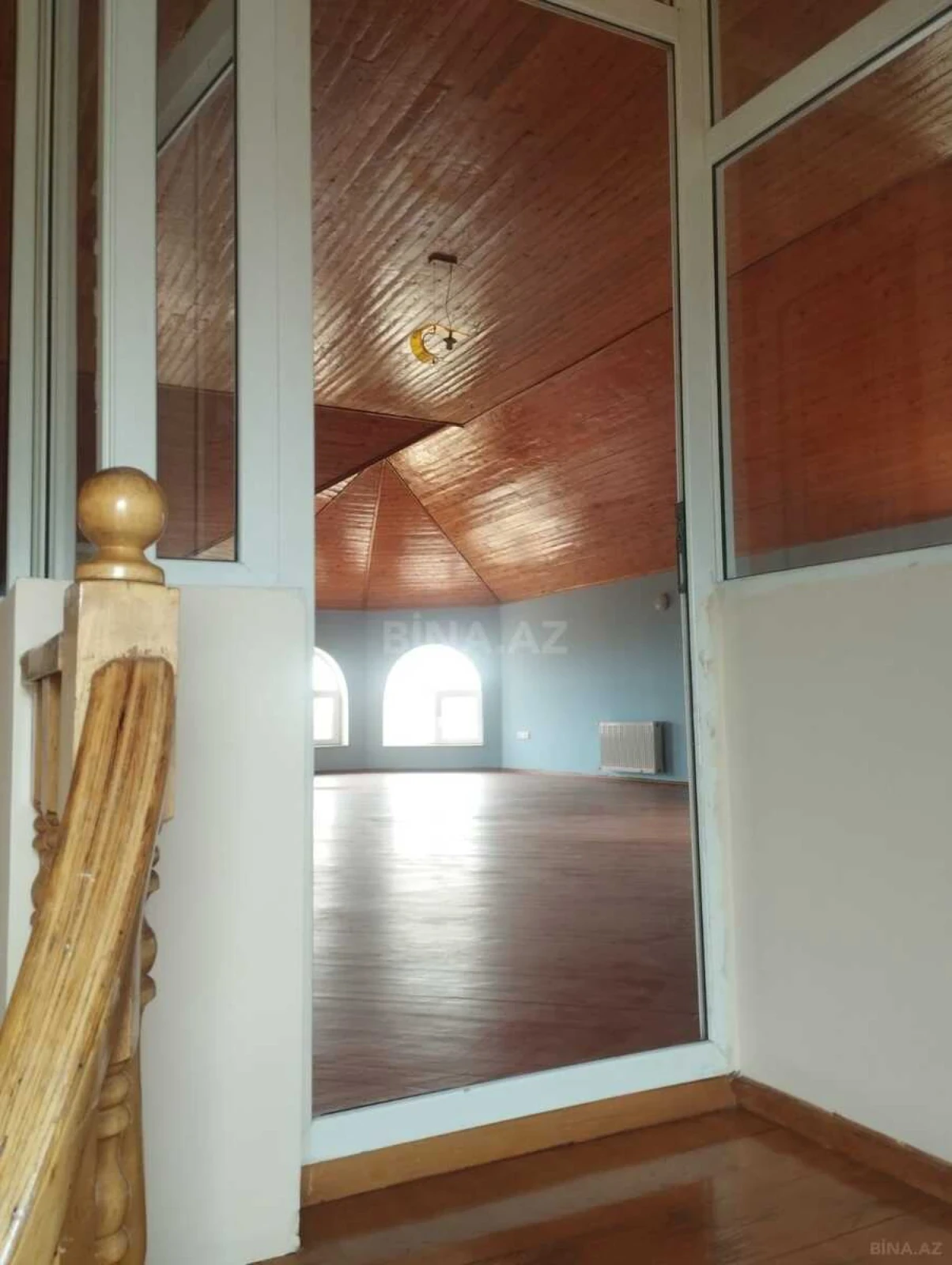 Satılır 8 otaqlı həyət evi 890 m²