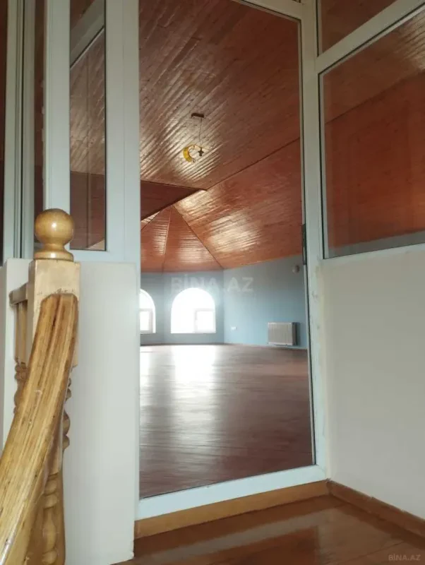Satılır 8 otaqlı həyət evi 890 m²