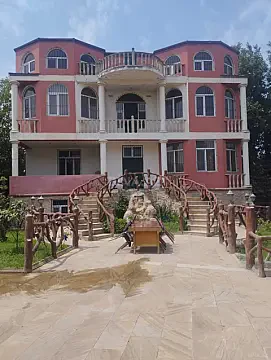 Satılır 8 otaqlı həyət evi 890 m² — Bakı, Novxanı 8 otaq 890.00 m²