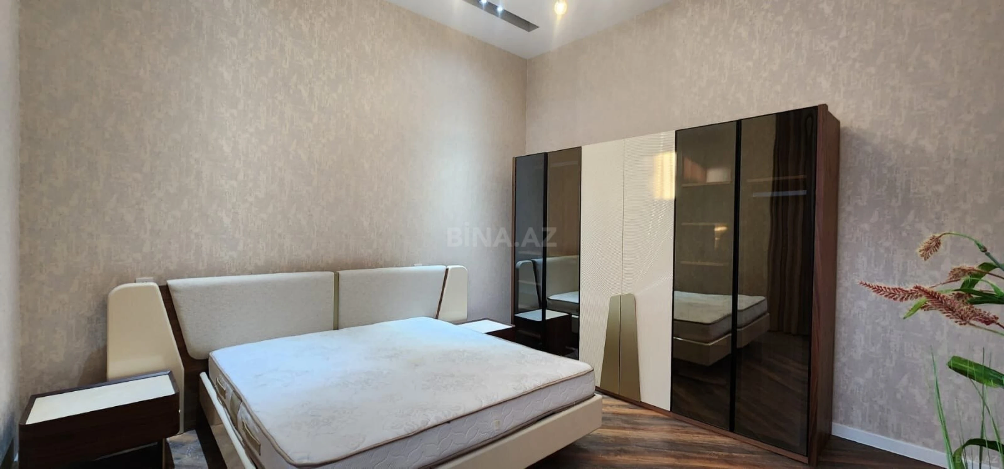 Kirayə verilir 4 otaqlı həyət evi 300 m²