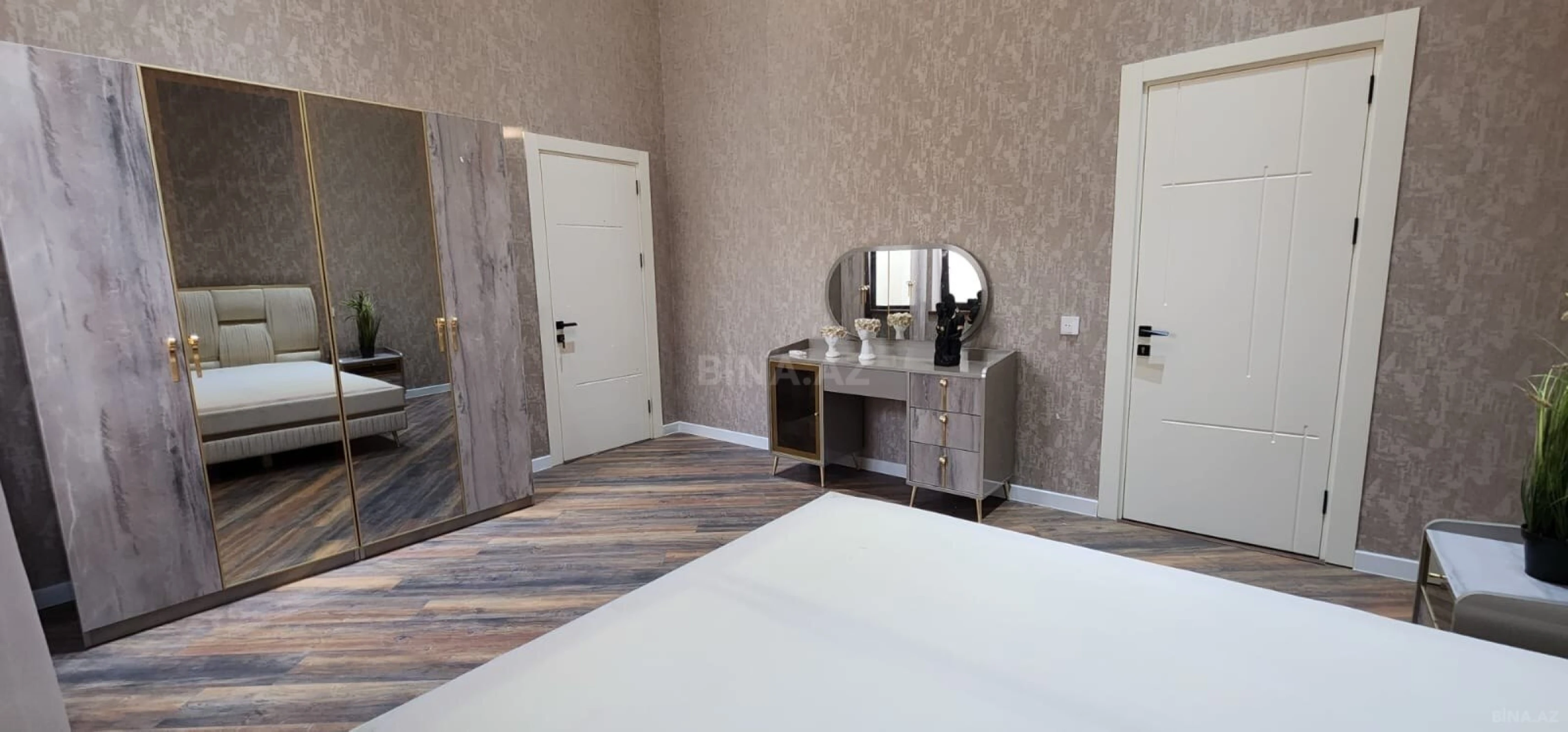 Kirayə verilir 4 otaqlı həyət evi 300 m²