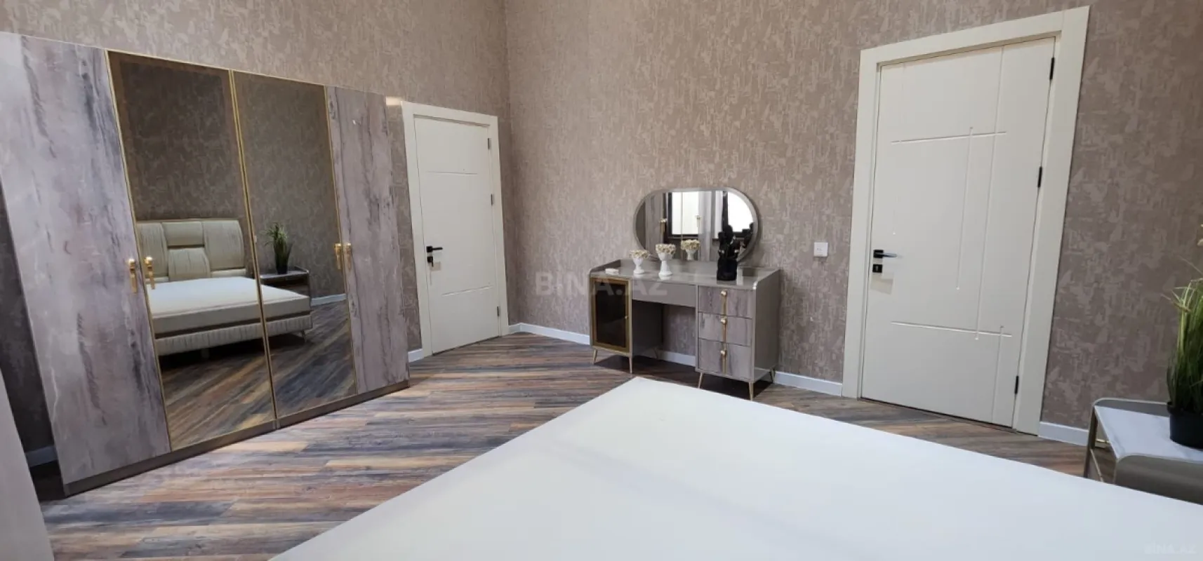 Kirayə verilir 4 otaqlı həyət evi 300 m²