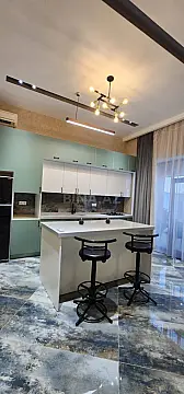 Kirayə verilir 4 otaqlı həyət evi 300 m²
