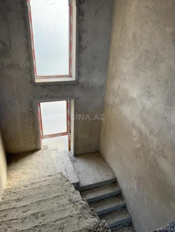 Satılır 7 otaqlı həyət evi 320 m²