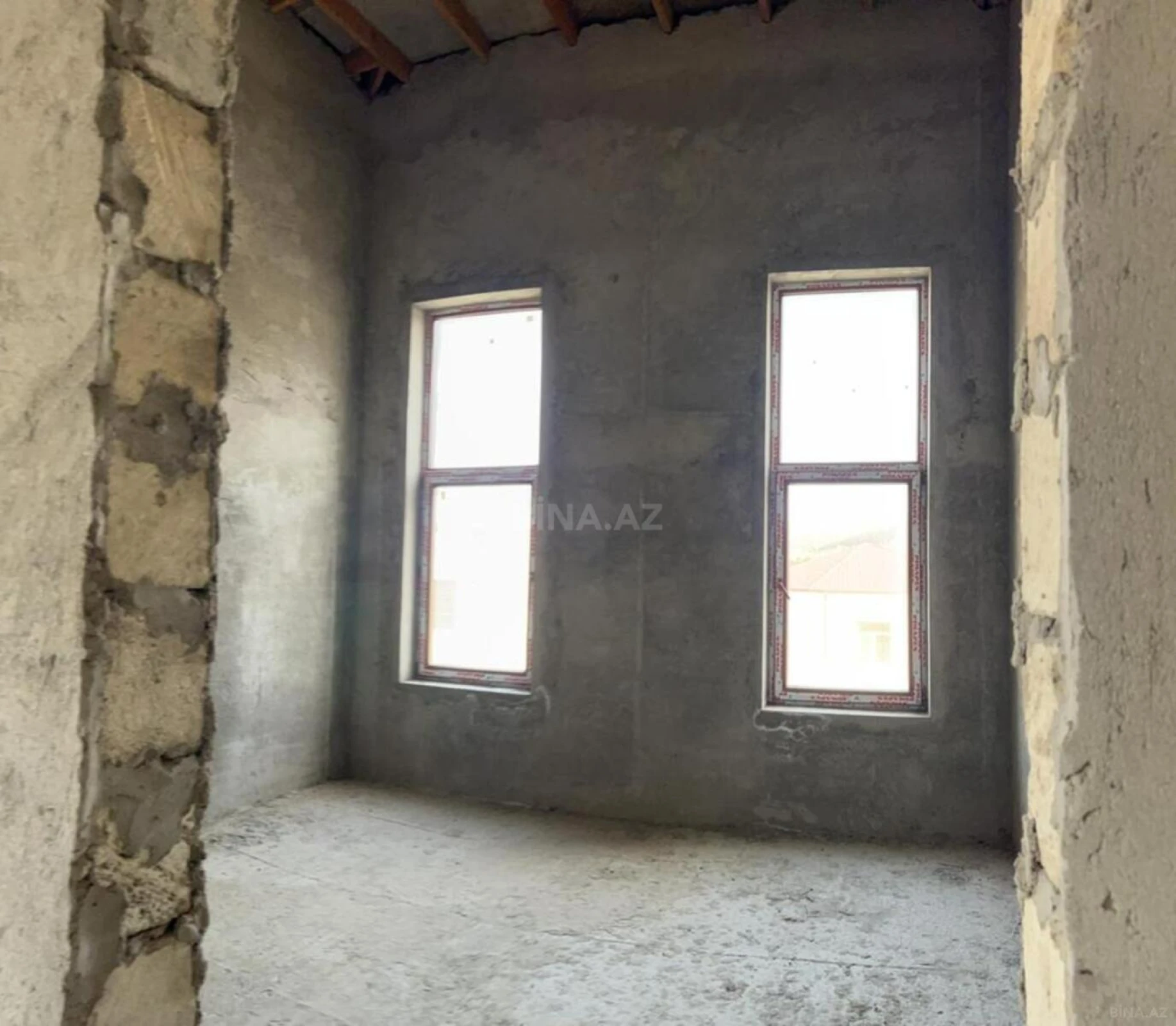 Satılır 7 otaqlı həyət evi 320 m²