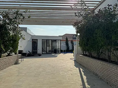 Kirayə verilir 4 otaqlı həyət evi 240 m²