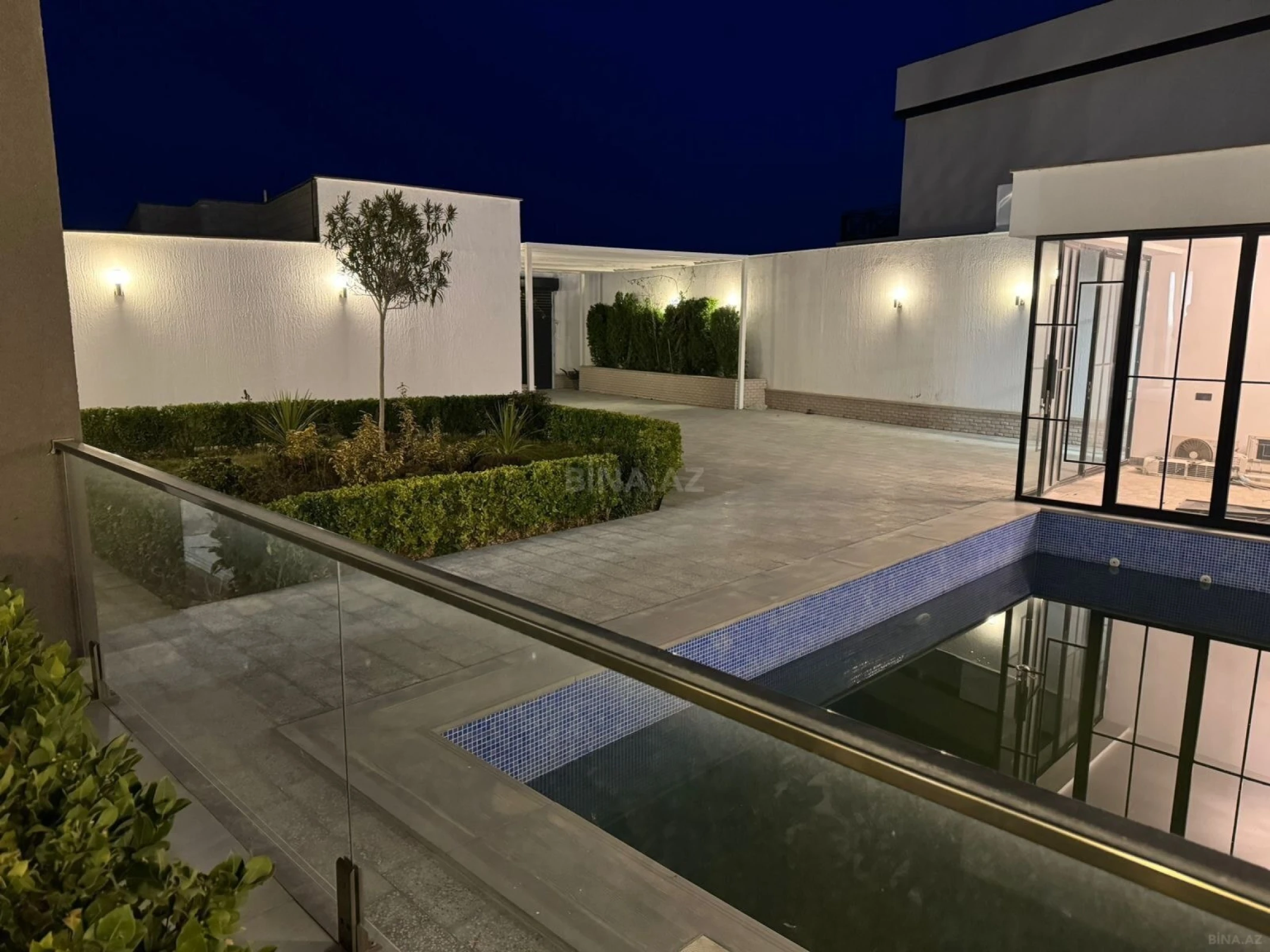 Kirayə verilir 4 otaqlı həyət evi 240 m²