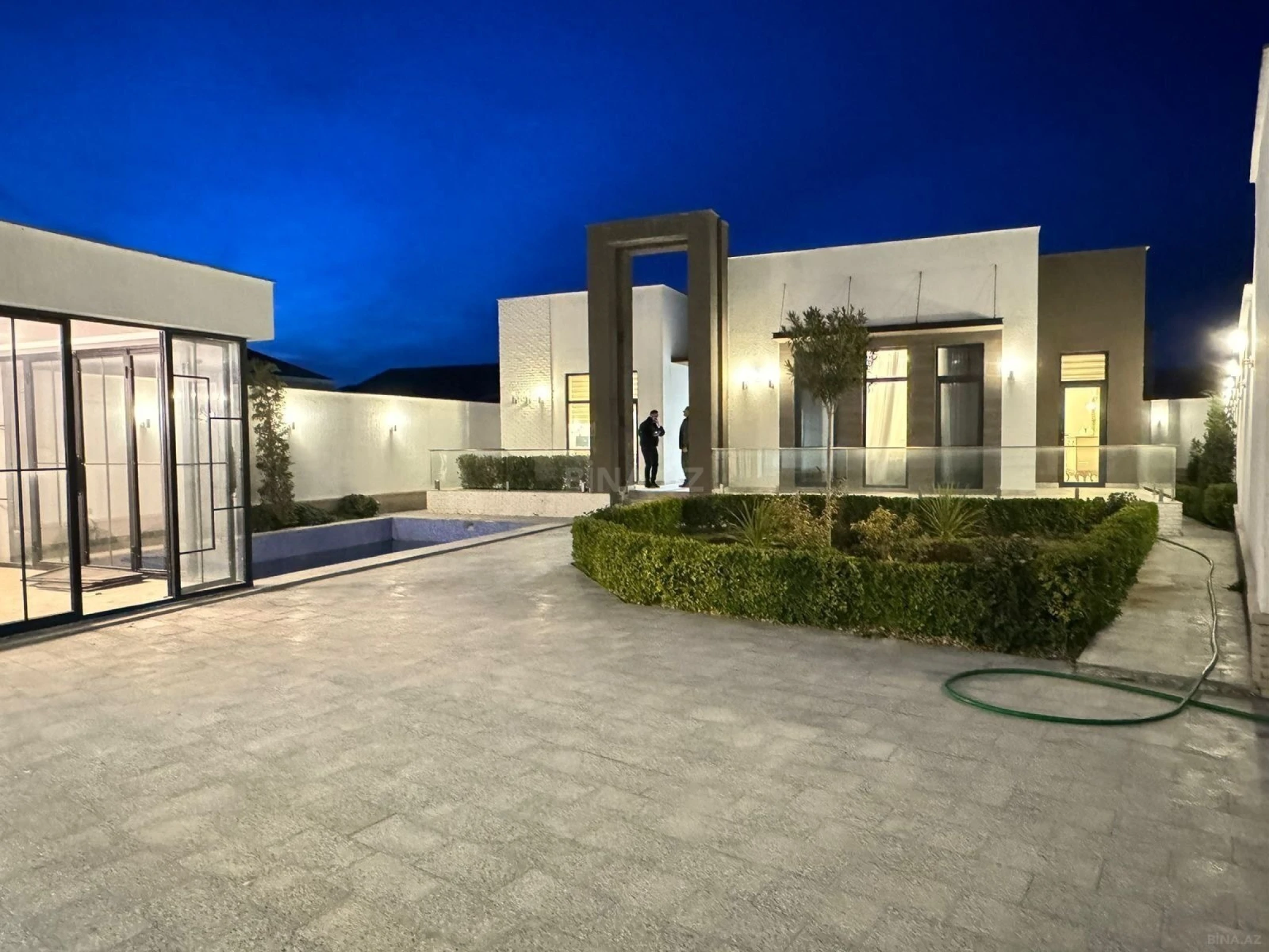 Kirayə verilir 4 otaqlı həyət evi 240 m²