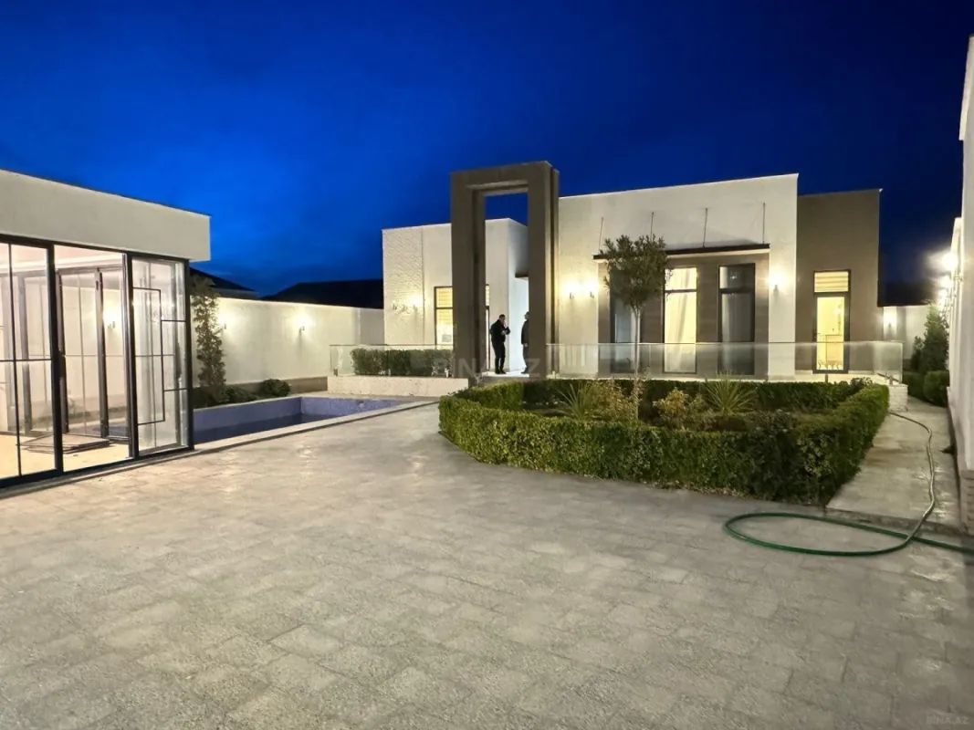 Kirayə verilir 4 otaqlı həyət evi 240 m²