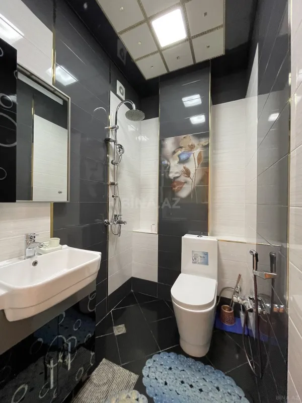 Satılır 4 otaqlı mənzil 182 m²