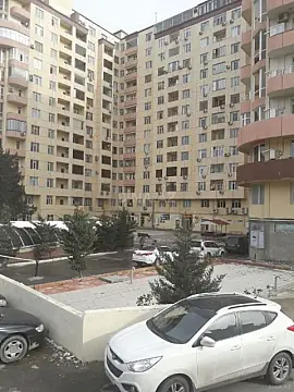 Satılır 4 otaqlı mənzil 182 m²
