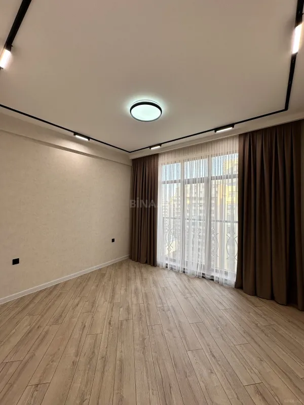 Satılır 2 otaqlı mənzil 85 m²