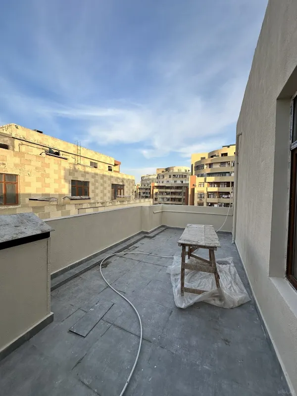 Satılır 2 otaqlı mənzil 85 m²