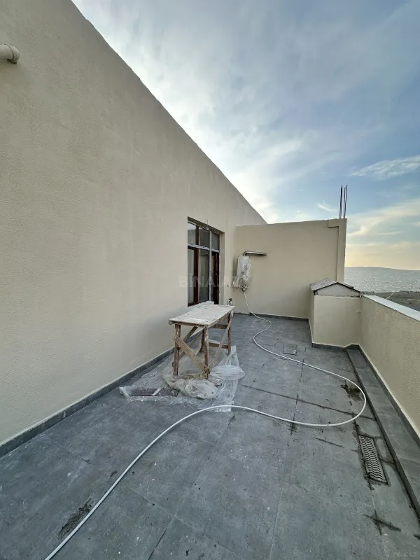 Satılır 2 otaqlı mənzil 85 m²