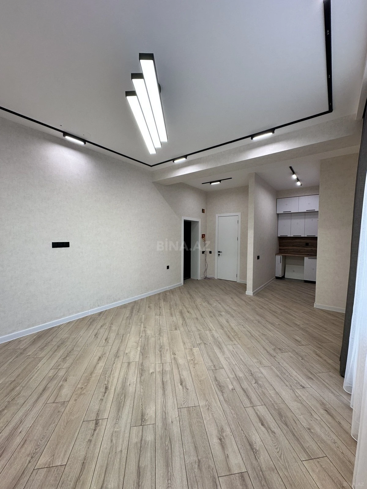 Satılır 2 otaqlı mənzil 85 m²