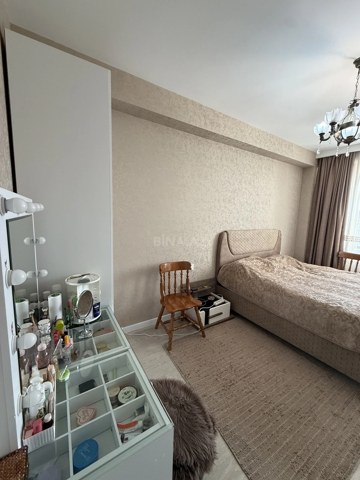 Satılır 3 otaqlı mənzil 97 m²