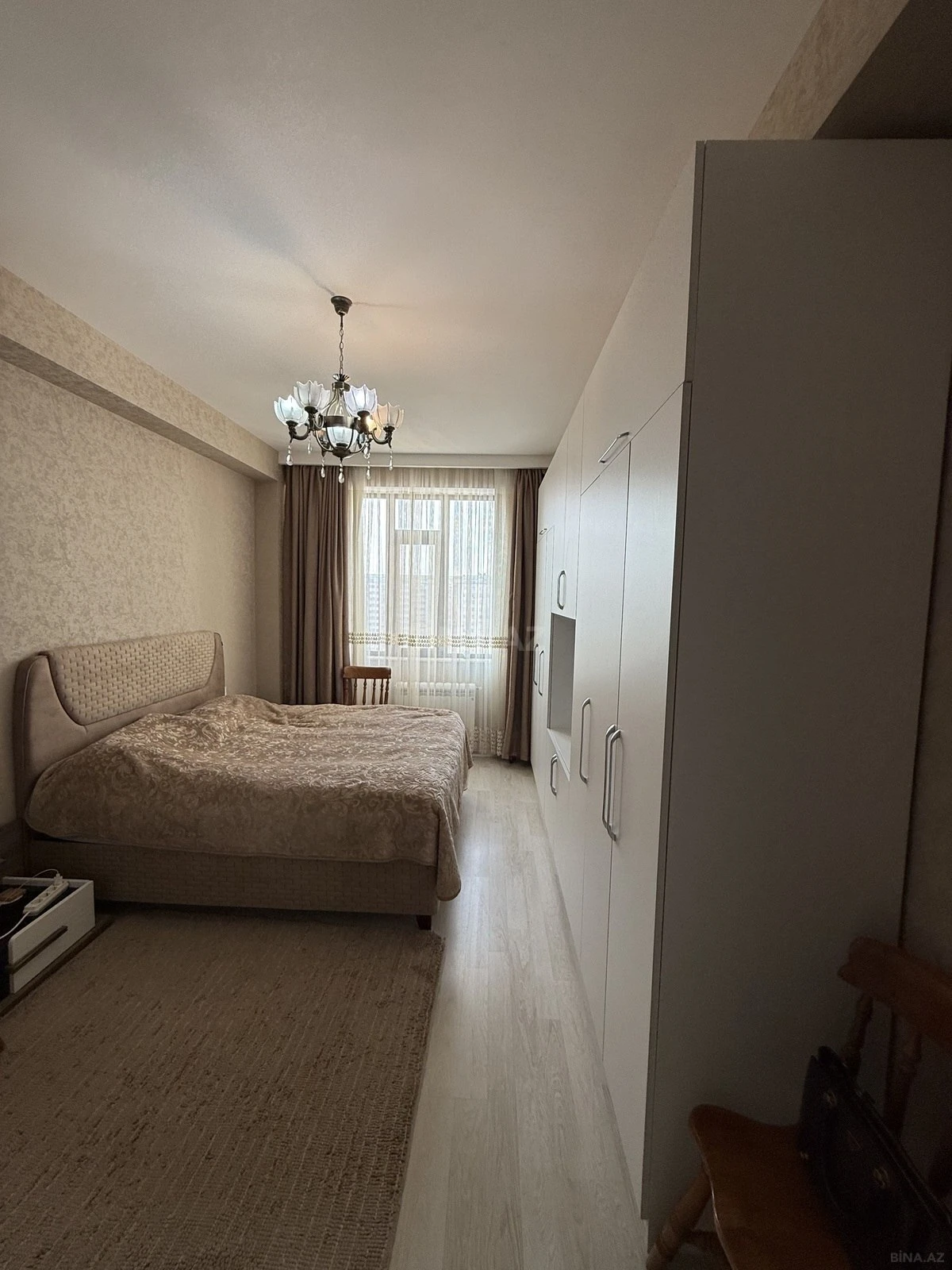 Satılır 3 otaqlı mənzil 97 m²