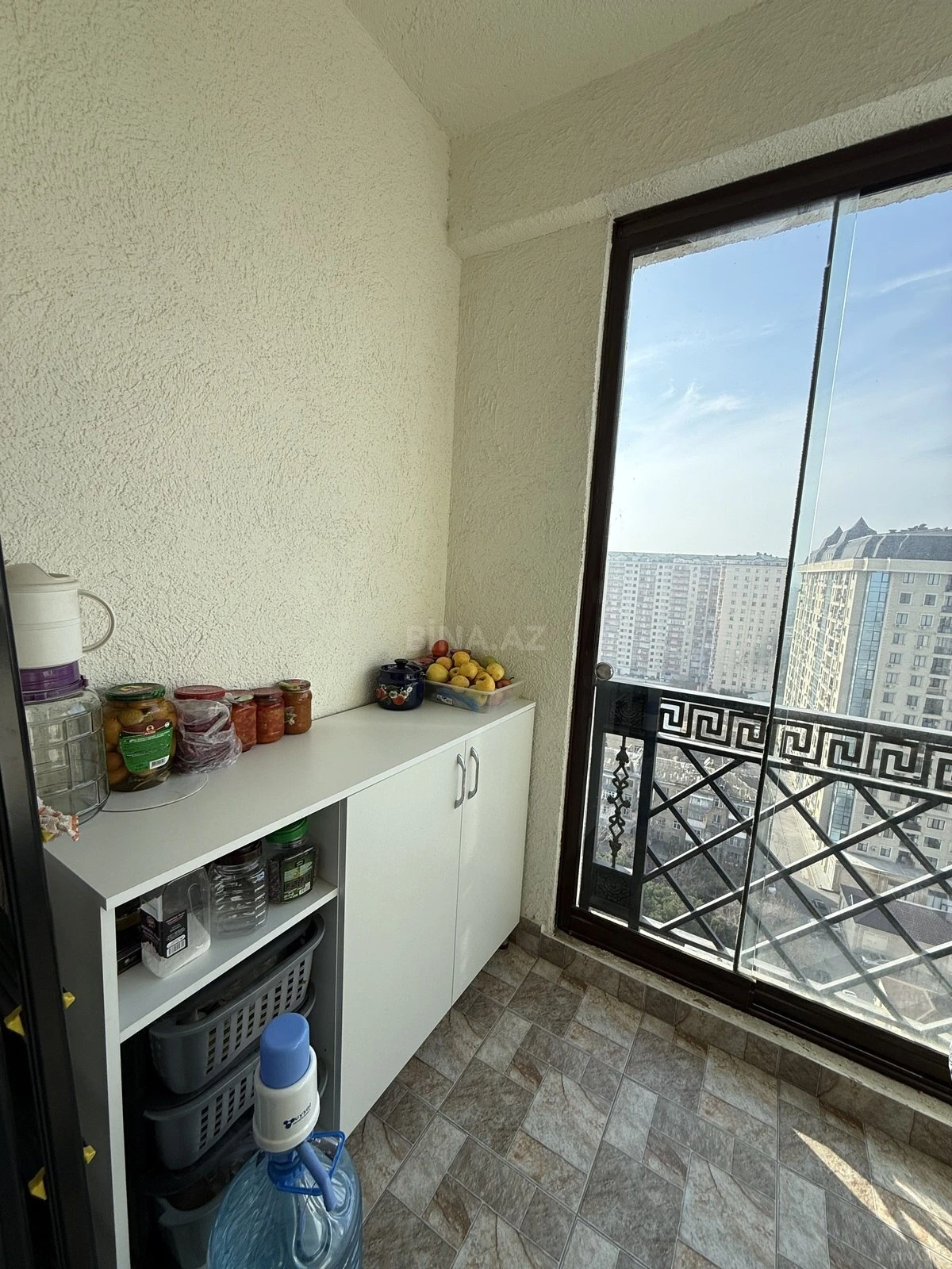 Satılır 3 otaqlı mənzil 97 m²