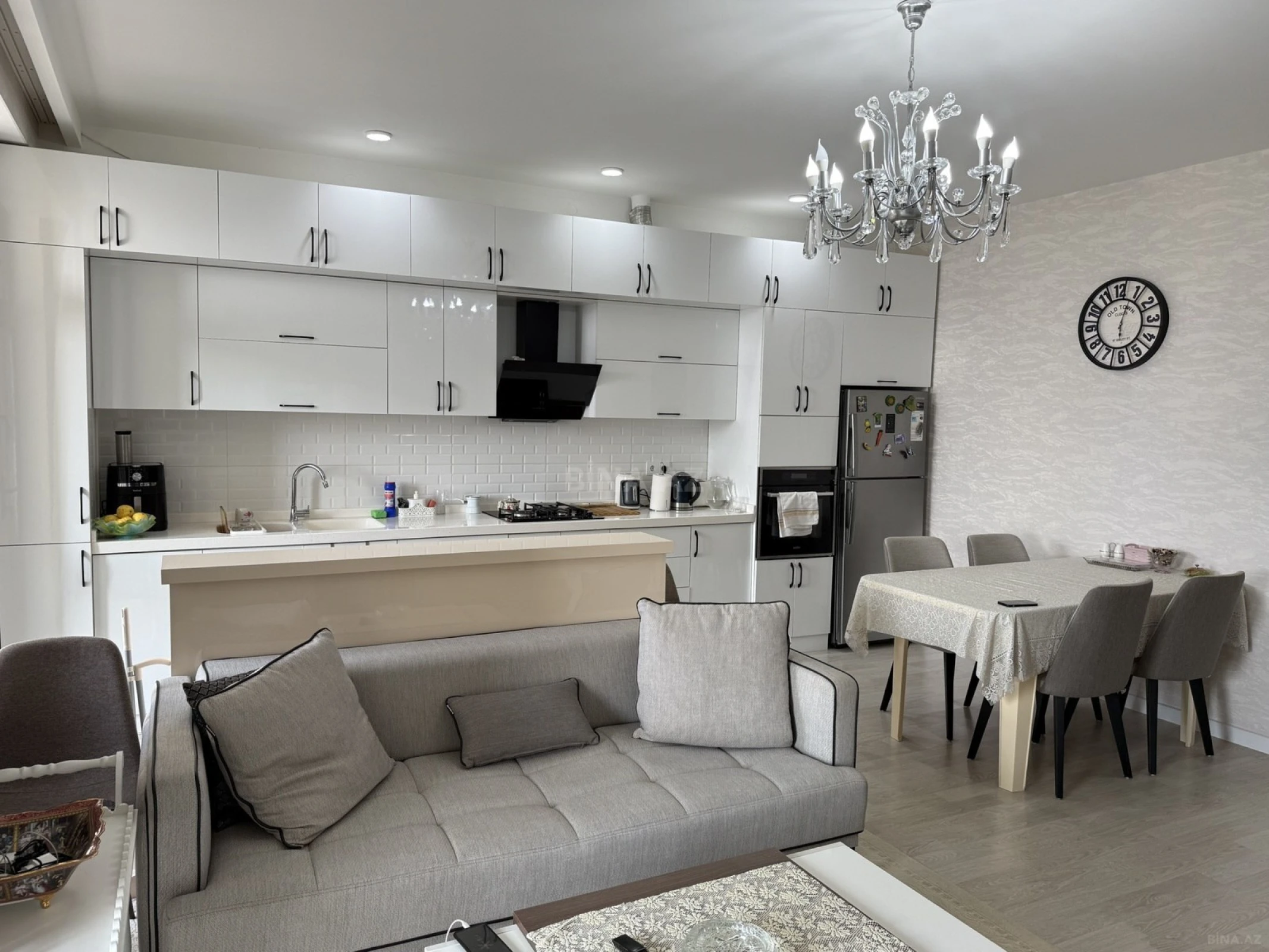 Satılır 3 otaqlı mənzil 97 m²