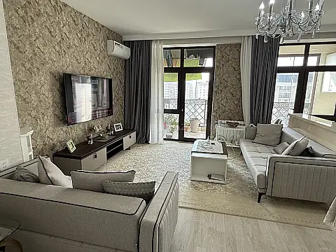 Satılır 3 otaqlı mənzil 97 m²