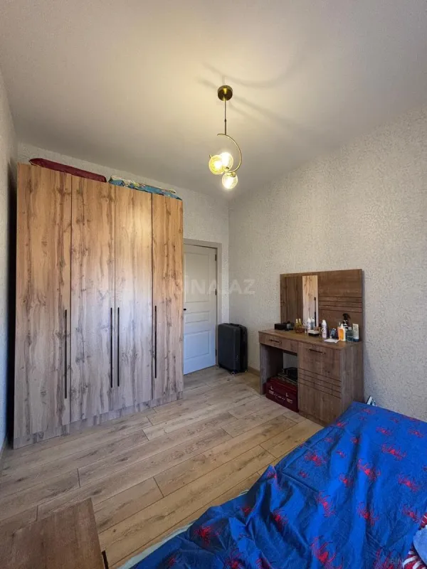 Satılır 6 otaqlı həyət evi 200 m²
