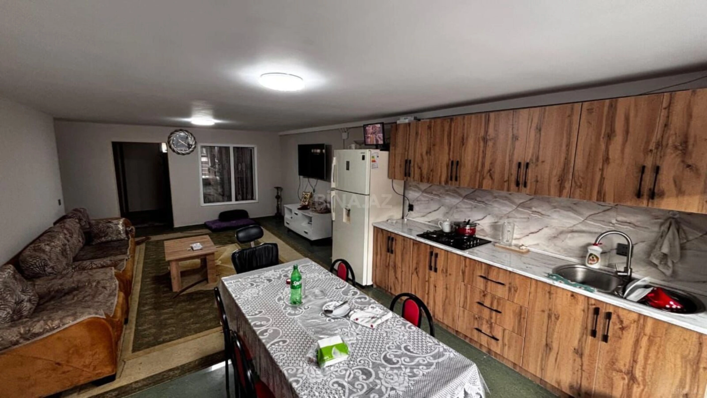 Satılır 6 otaqlı həyət evi 200 m²