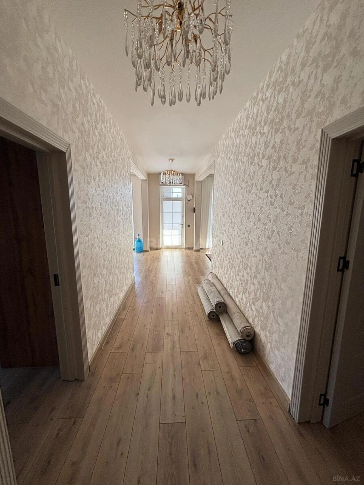 Satılır 6 otaqlı həyət evi 200 m²