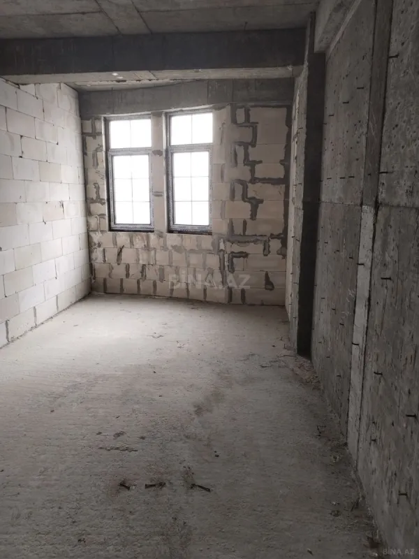 Satılır 3 otaqlı mənzil 145 m²