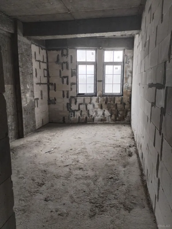 Satılır 3 otaqlı mənzil 145 m²