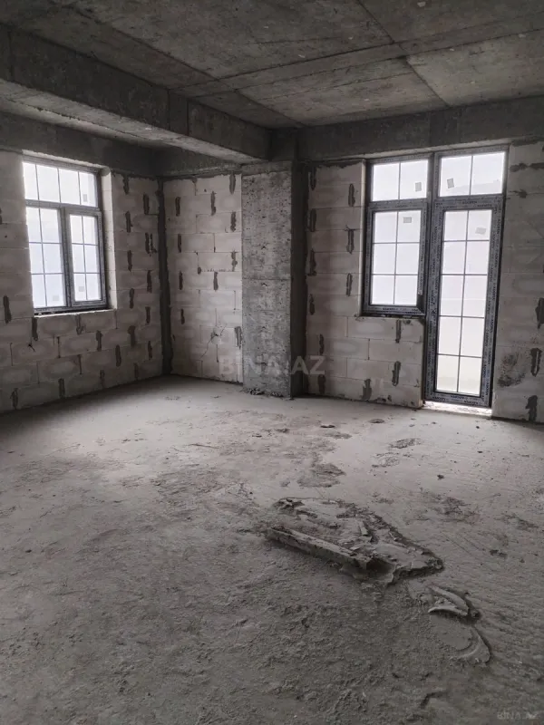 Satılır 3 otaqlı mənzil 145 m²