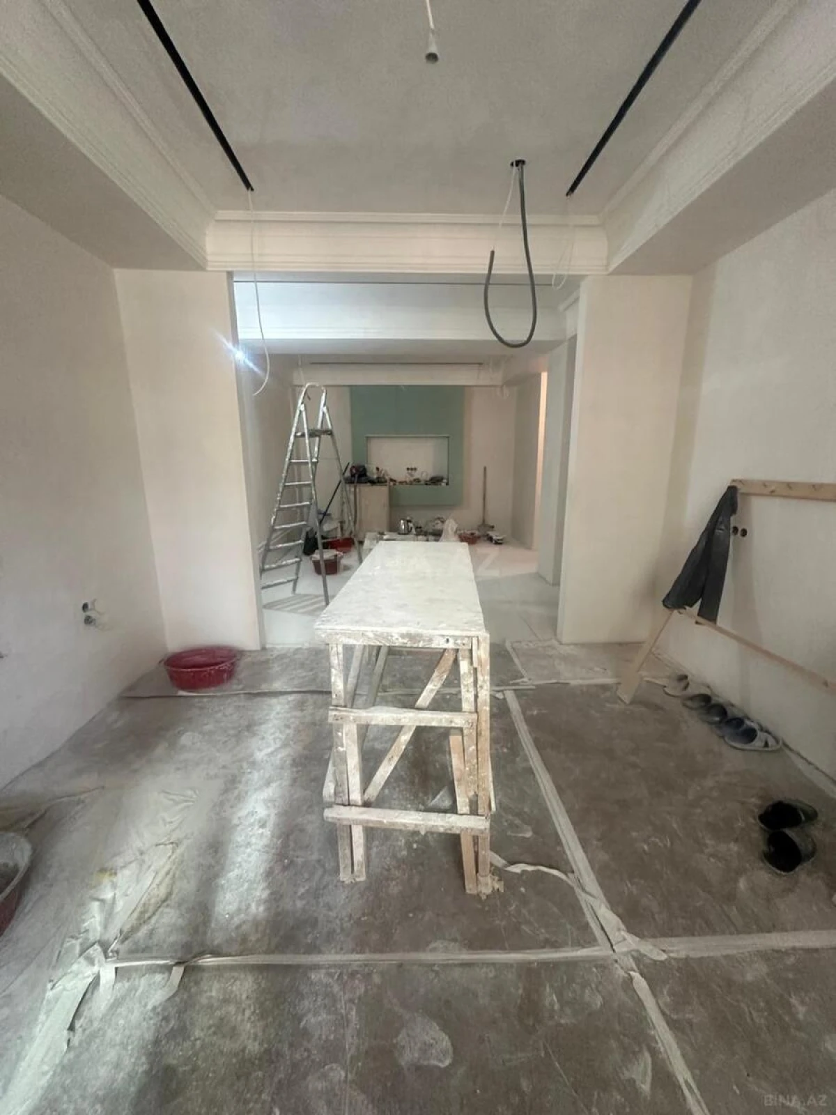 Satılır 3 otaqlı mənzil 126 m²