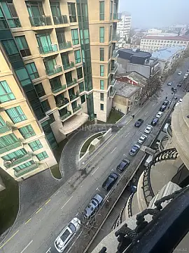 Satılır 3 otaqlı mənzil 126 m²