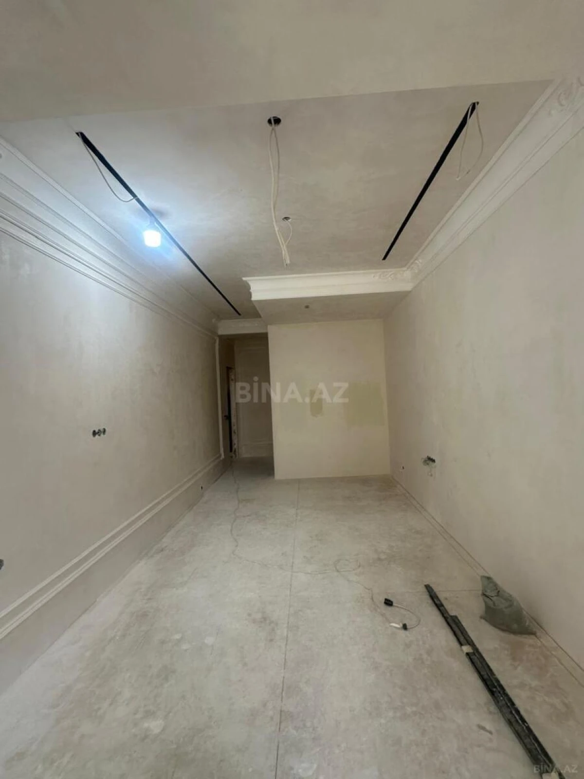 Satılır 3 otaqlı mənzil 126 m²