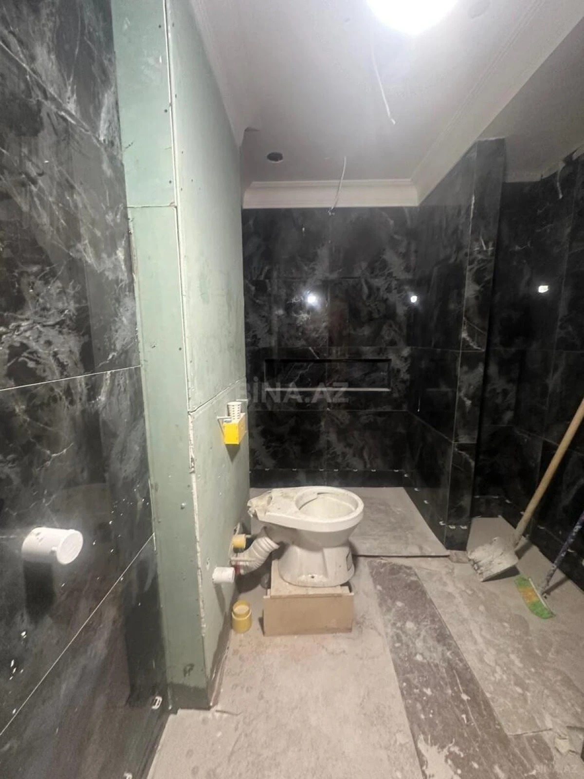 Satılır 3 otaqlı mənzil 126 m²