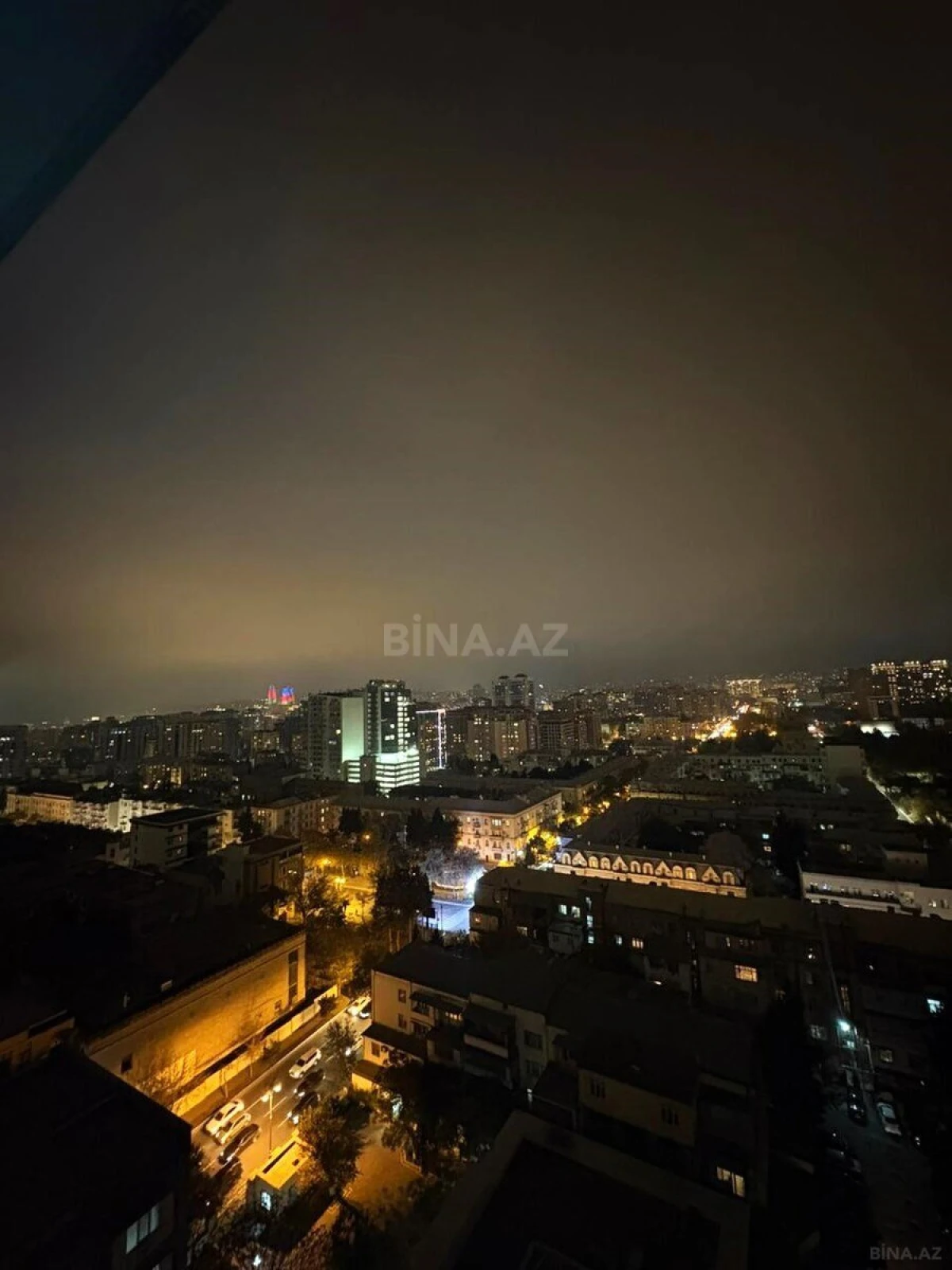 Satılır 2 otaqlı mənzil 73 m²