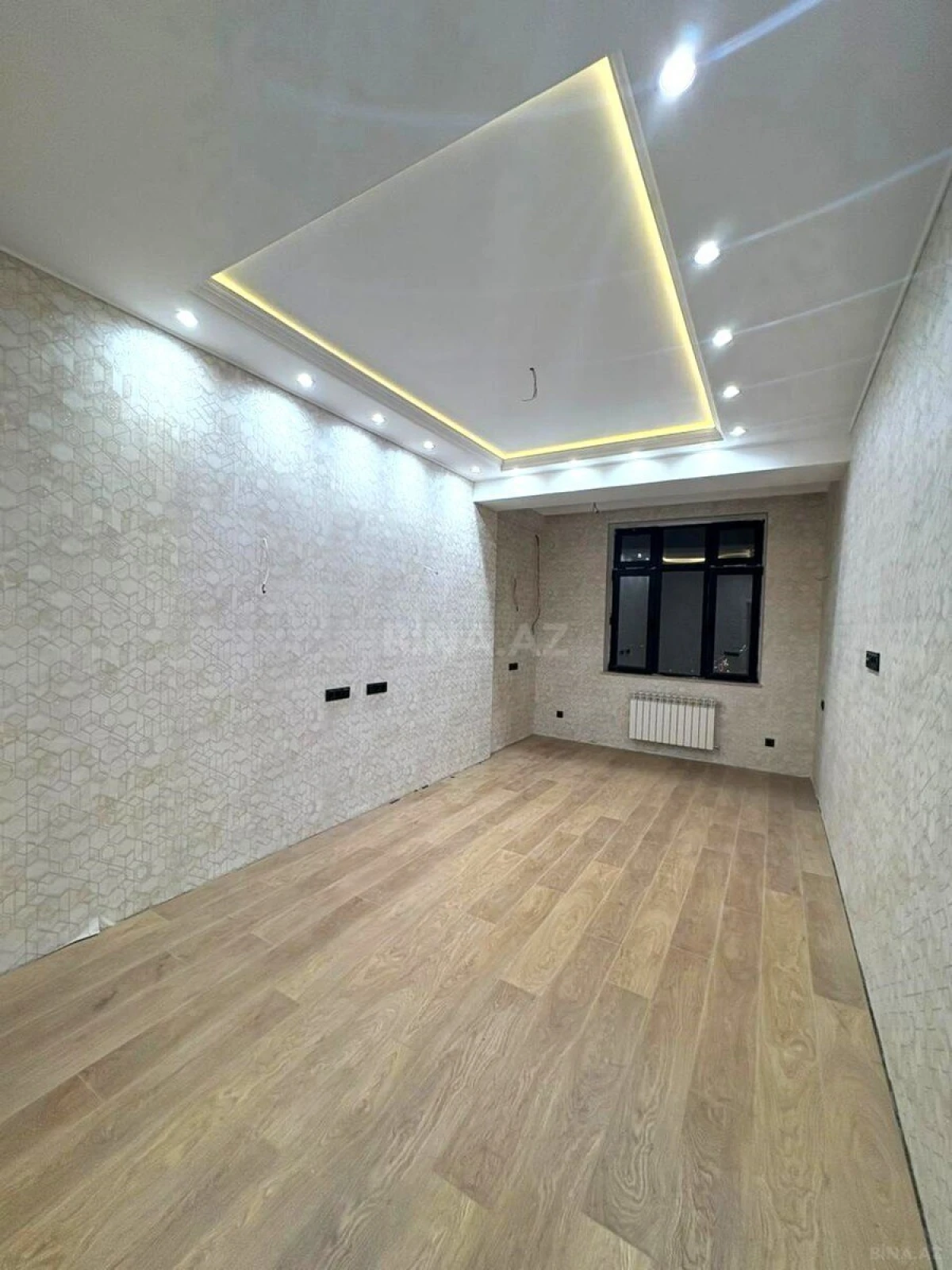 Satılır 2 otaqlı mənzil 73 m²