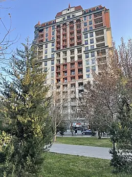 Satılır 2 otaqlı mənzil 73 m²