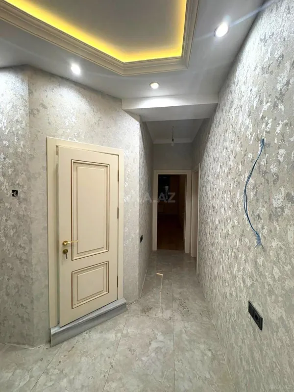 Satılır 2 otaqlı mənzil 73 m²
