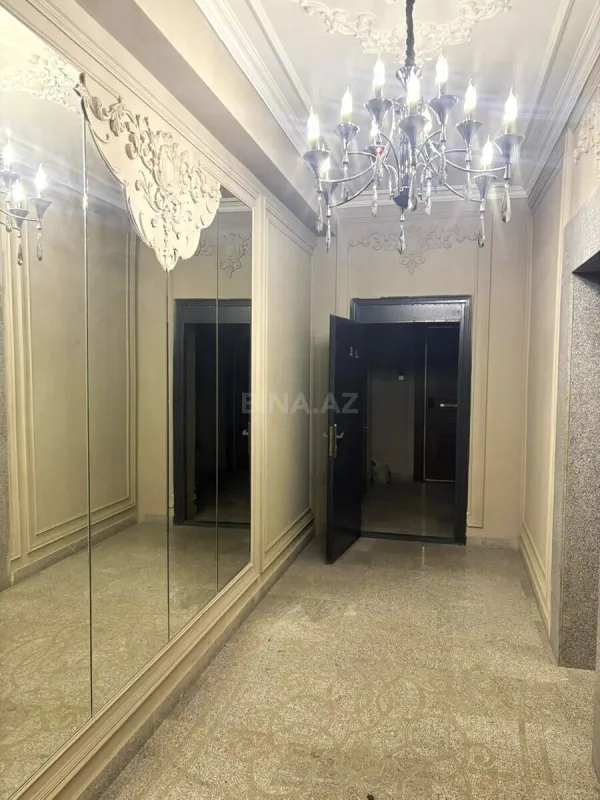 Satılır 2 otaqlı mənzil 73 m²